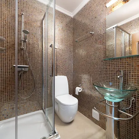 Apartamento Ocean View Luxe Poolside Retreat *